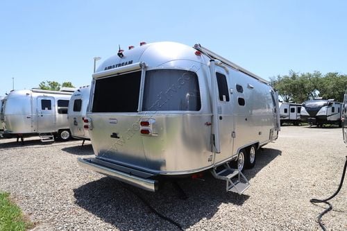 2022 Airstream International 25FB