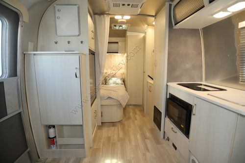 2023 Airstream Bambi 19CB