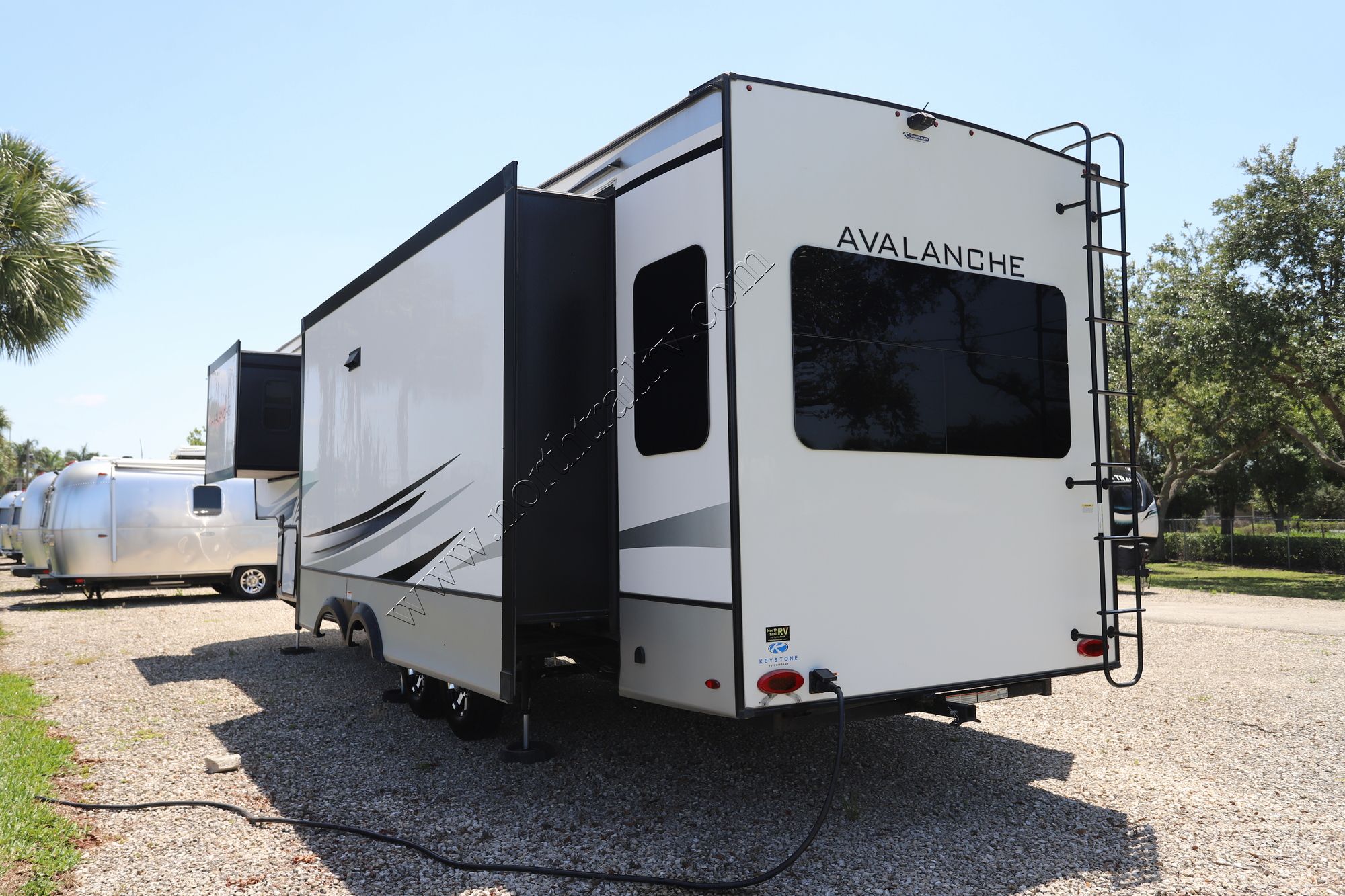 Used 2023 Keystone Avalanche 322RL Fifth Wheel  For Sale