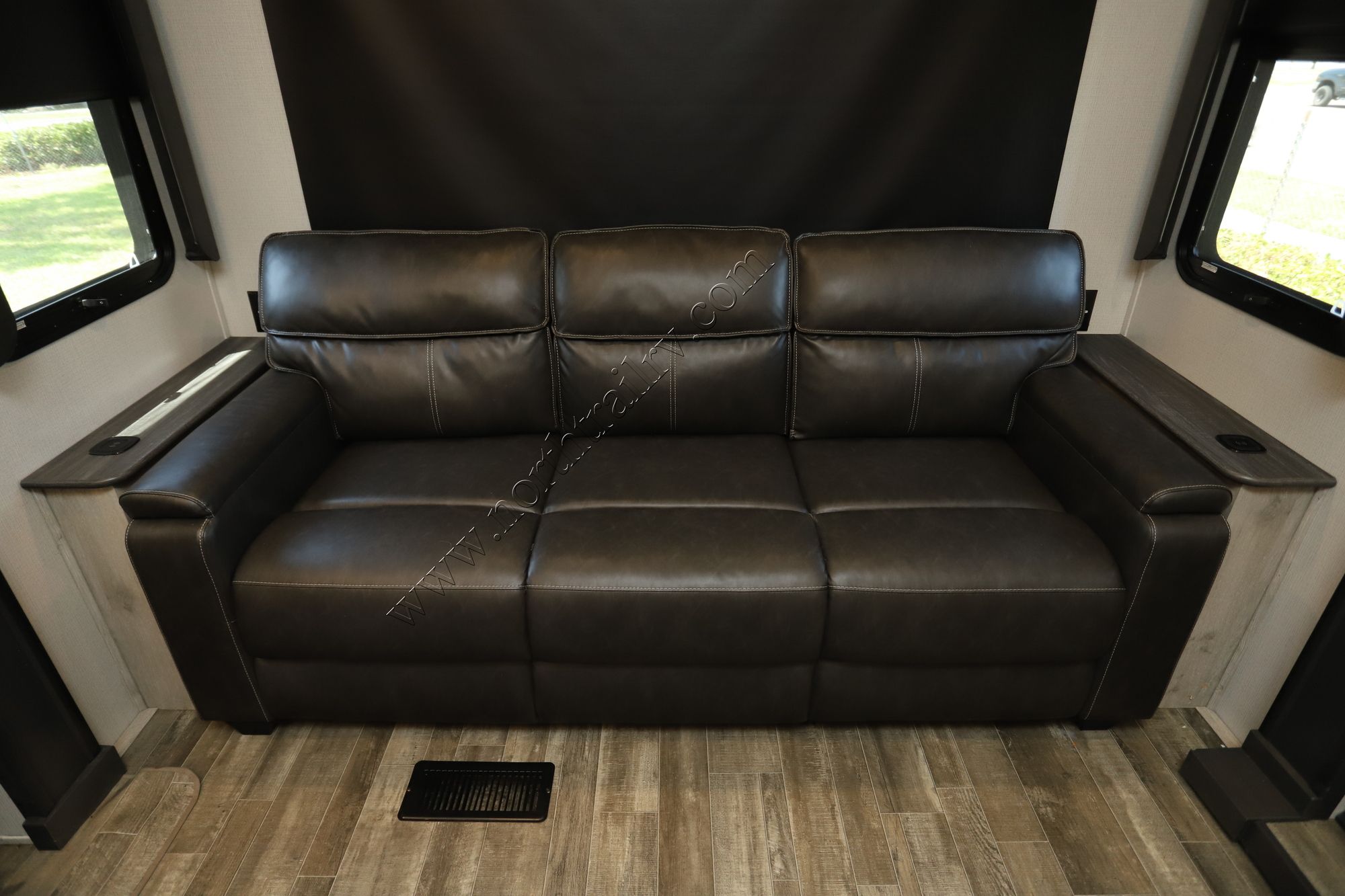 Used 2023 Keystone Avalanche 322RL Fifth Wheel  For Sale