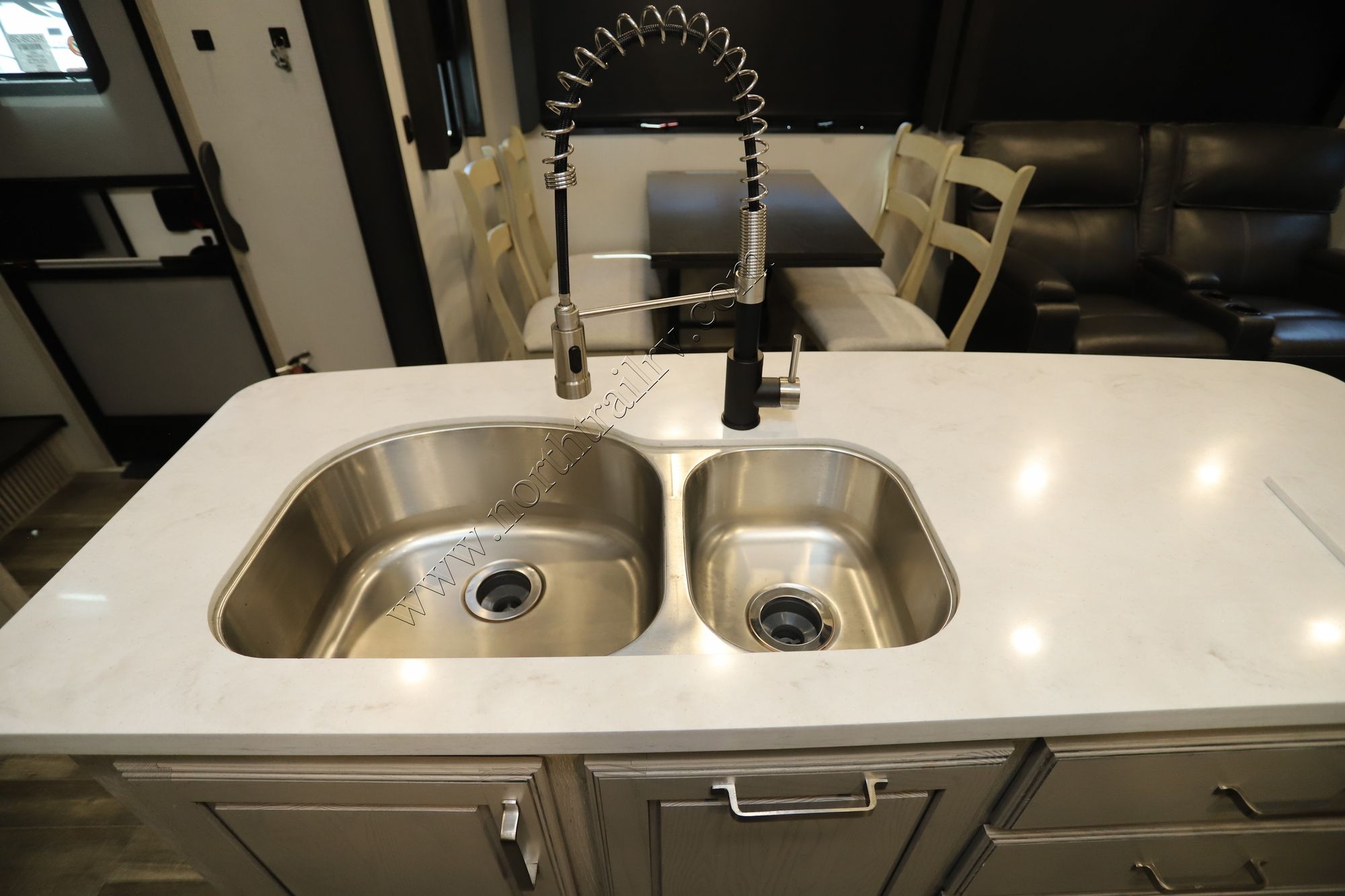 Used 2023 Keystone Avalanche 322RL Fifth Wheel  For Sale