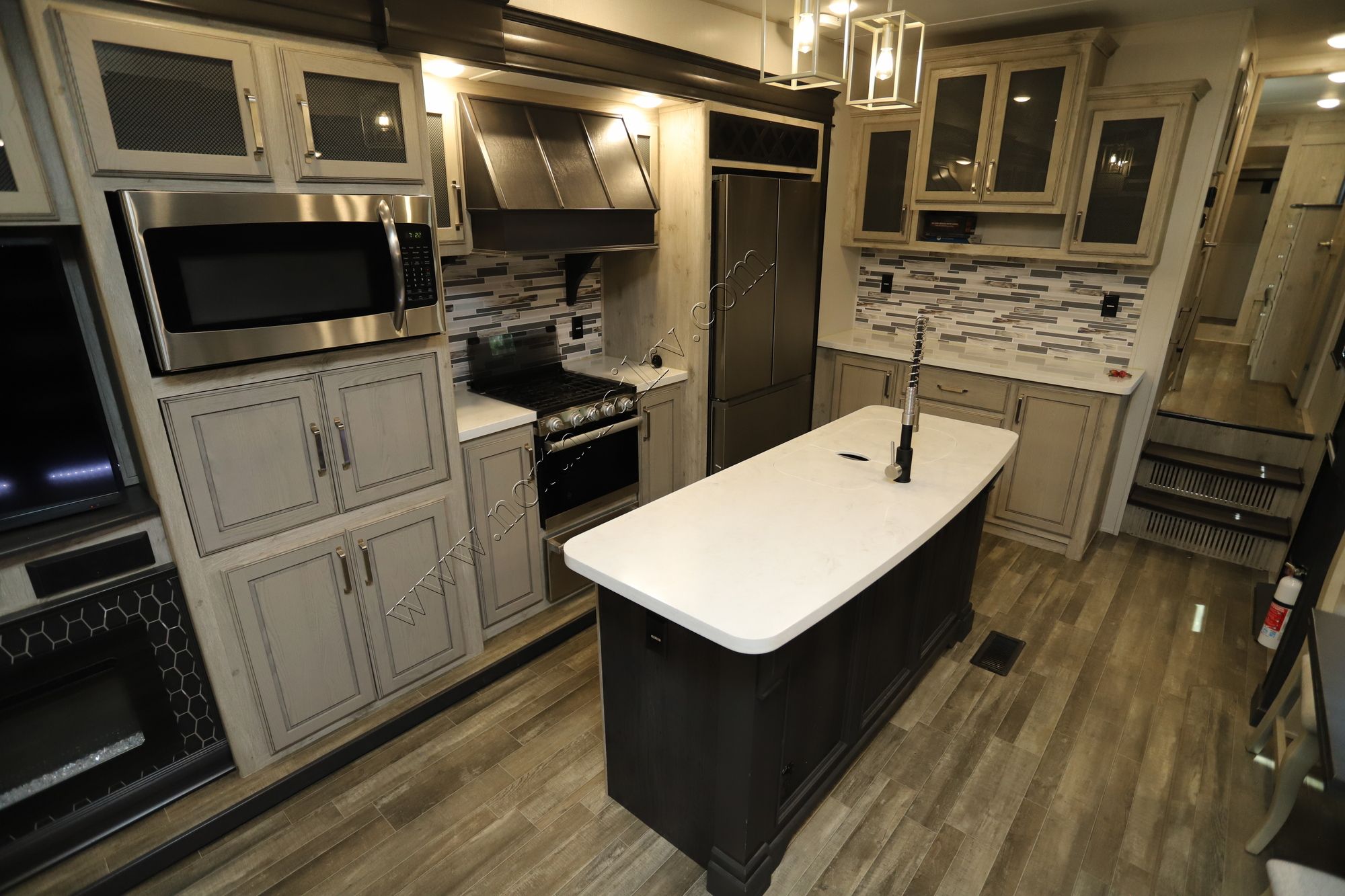 Used 2023 Keystone Avalanche 322RL Fifth Wheel  For Sale