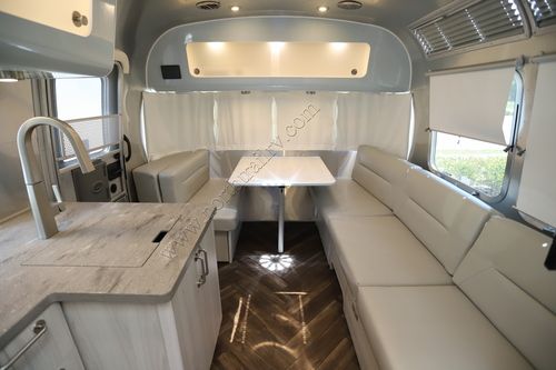 2022 Airstream International 25FB