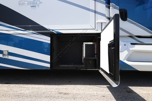 2022 Newmar Super Star 4061