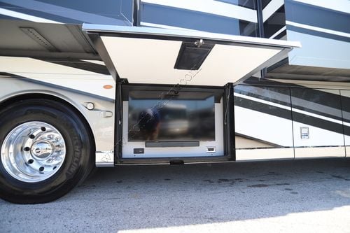 2025 Newmar Mountain Aire 3825 Class A