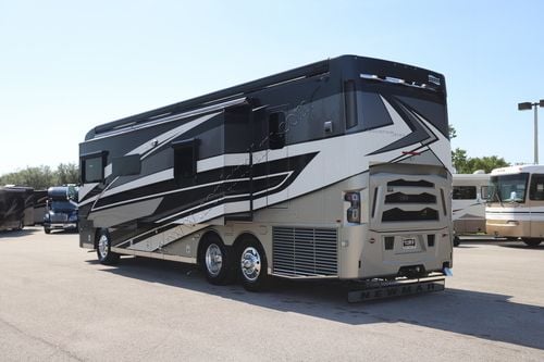 2025 Newmar Mountain Aire 3825 Class A
