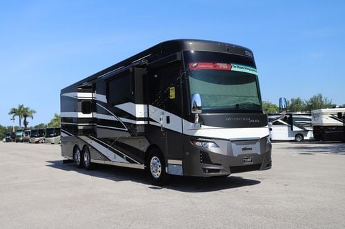 2025 Newmar Mountain Aire 3825 Class A