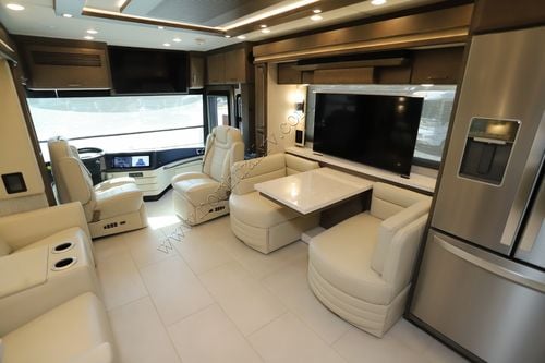 2025 Newmar Mountain Aire 3825 Class A