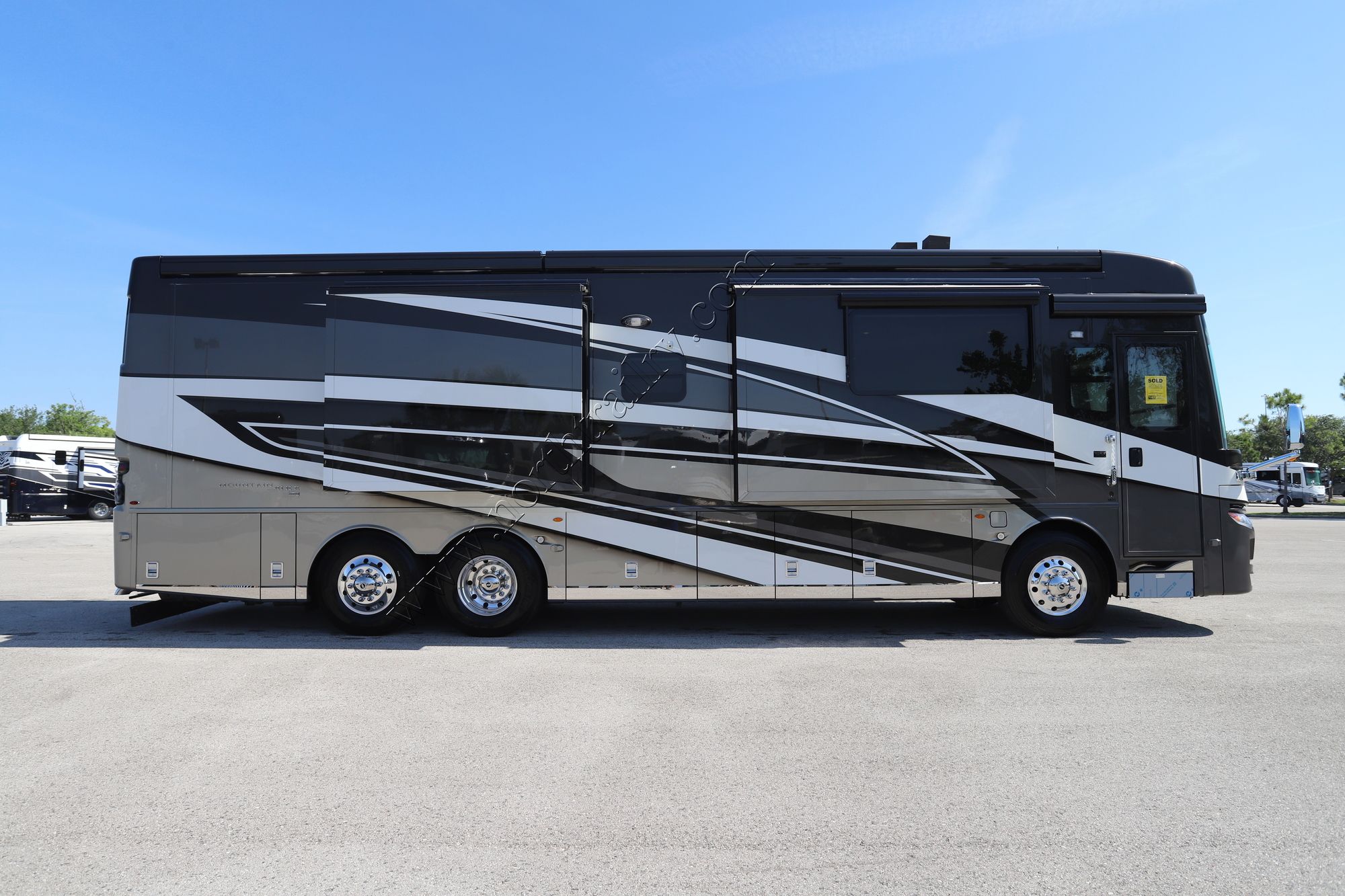 New 2025 Newmar Mountain Aire 3825 Class A  For Sale