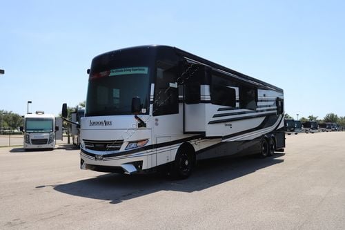 2026 Newmar London Aire 4551