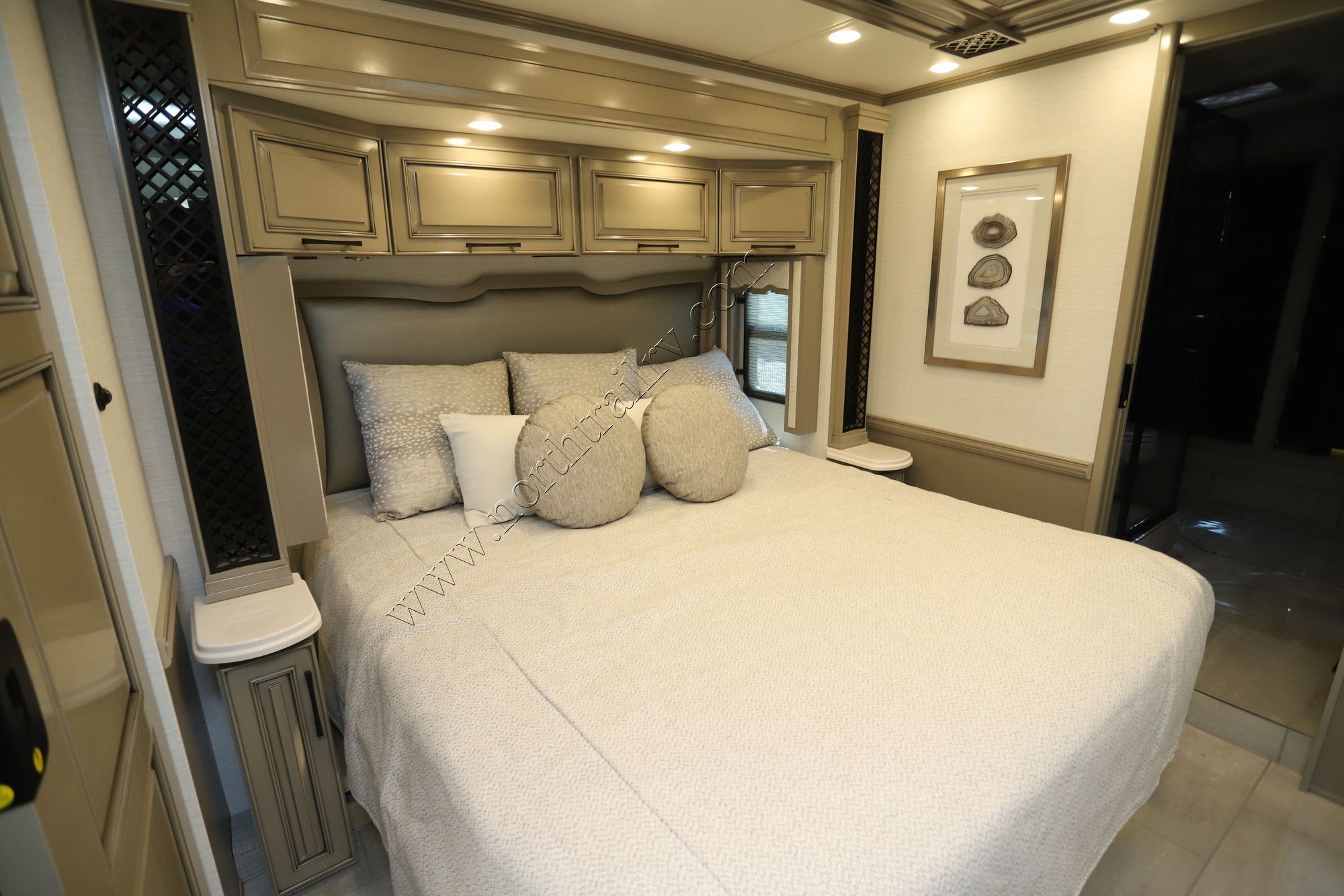 New 2026 Newmar London Aire 4551 Class A  For Sale