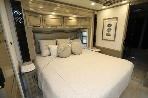 2026 Newmar London Aire 4551