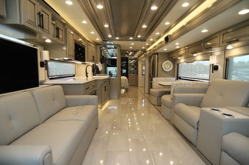 2026 Newmar London Aire 4551