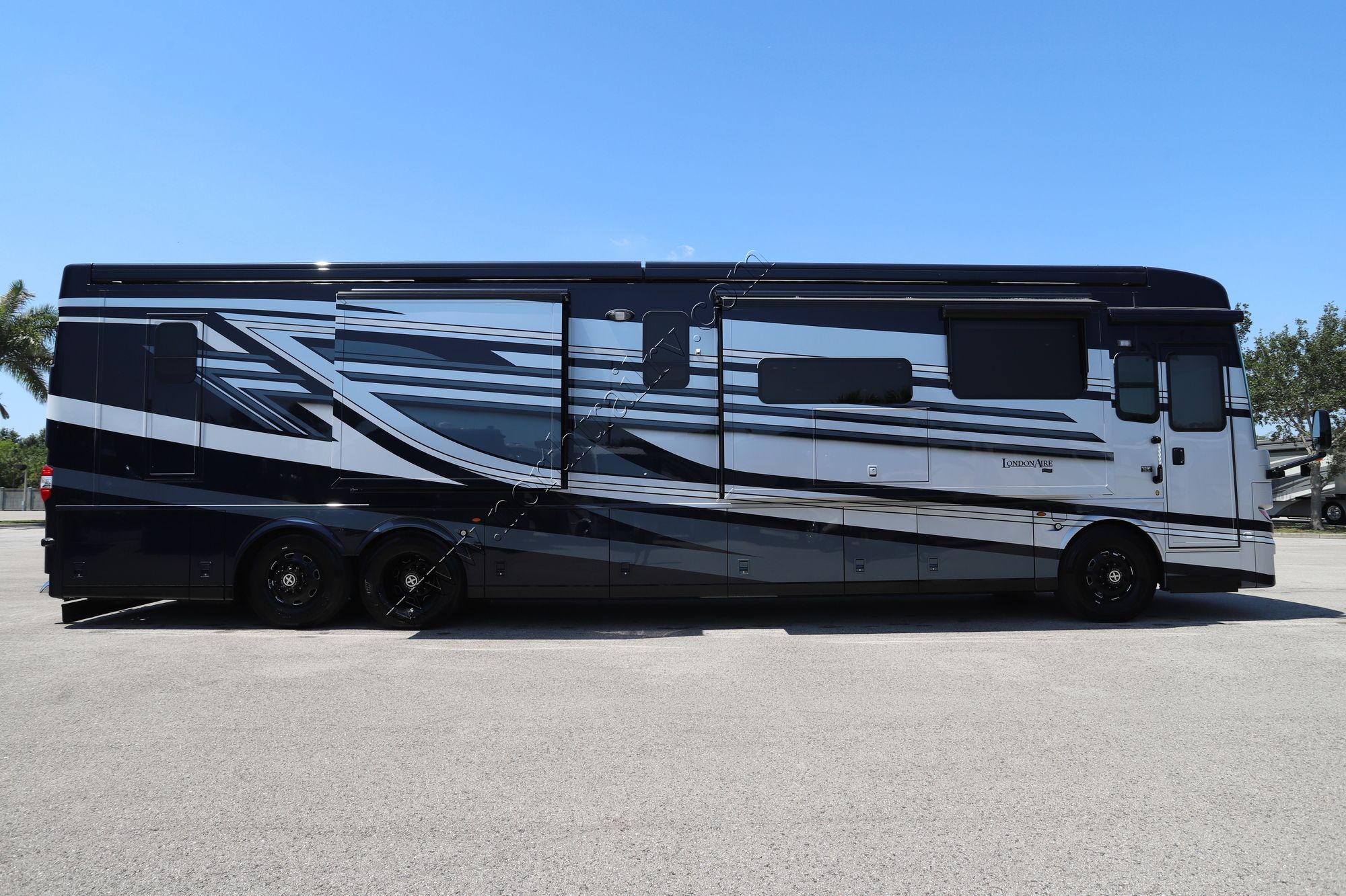 New 2026 Newmar London Aire 4551 Class A  For Sale