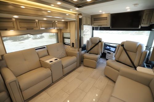 2026 Newmar London Aire 4551