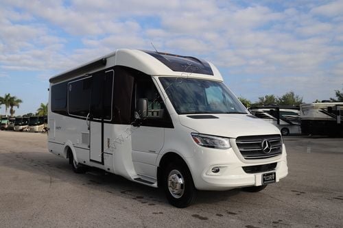 2021 Leisure Van Unity 24IB