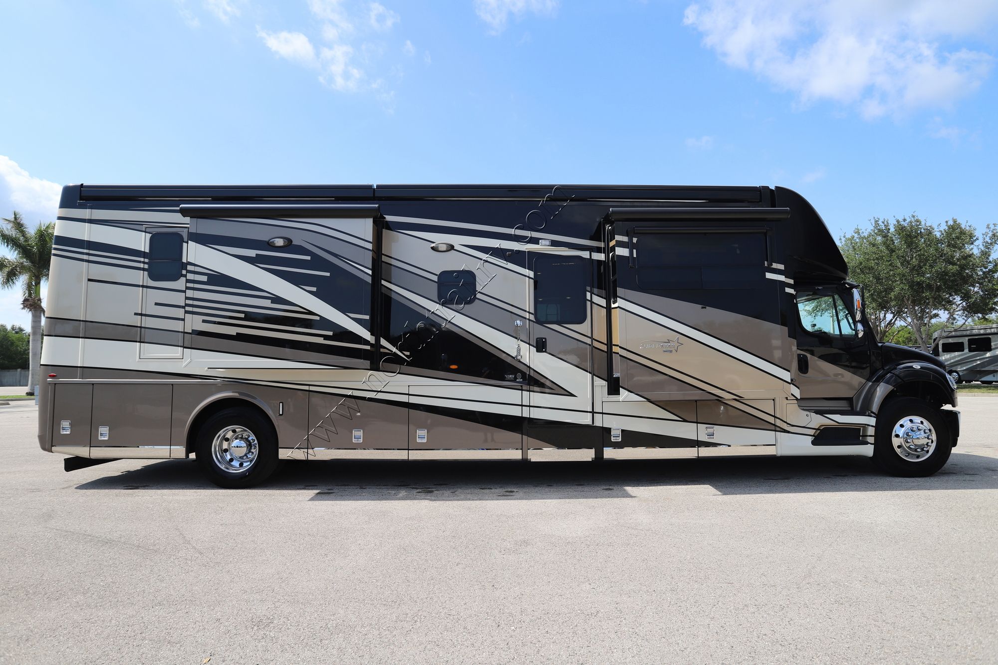 Used 2023 Newmar Super Star 4059 Super C  For Sale