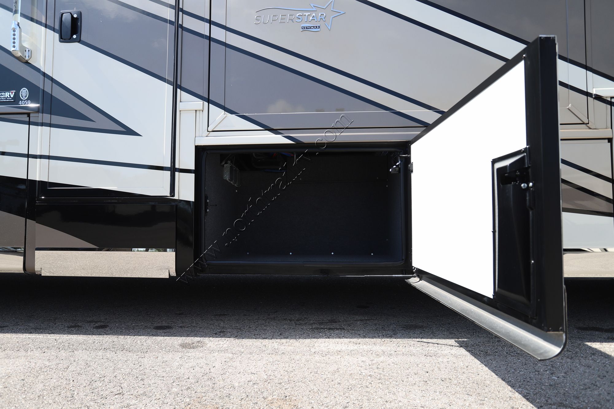 Used 2023 Newmar Super Star 4059 Super C  For Sale