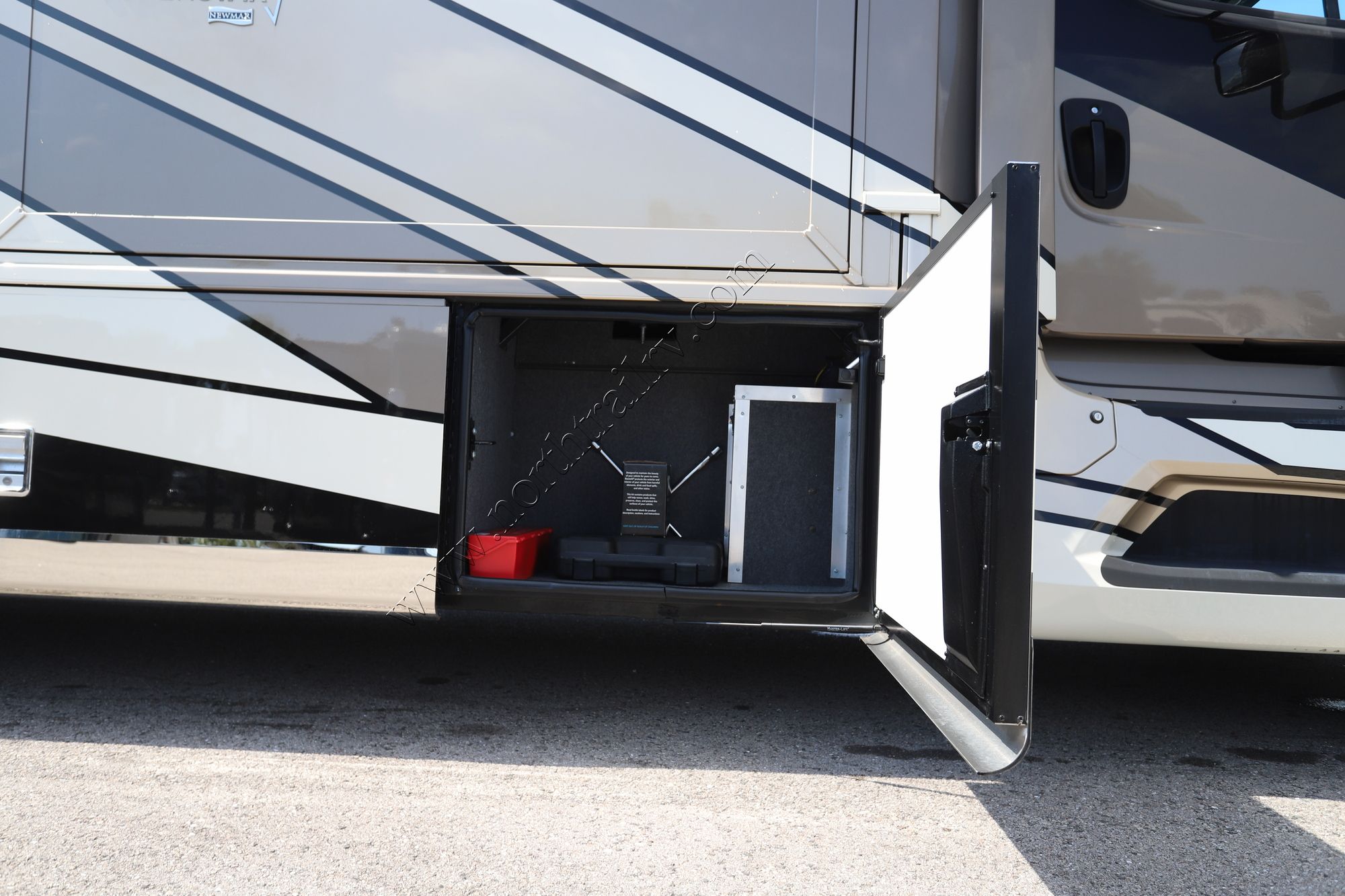 Used 2023 Newmar Super Star 4059 Super C  For Sale