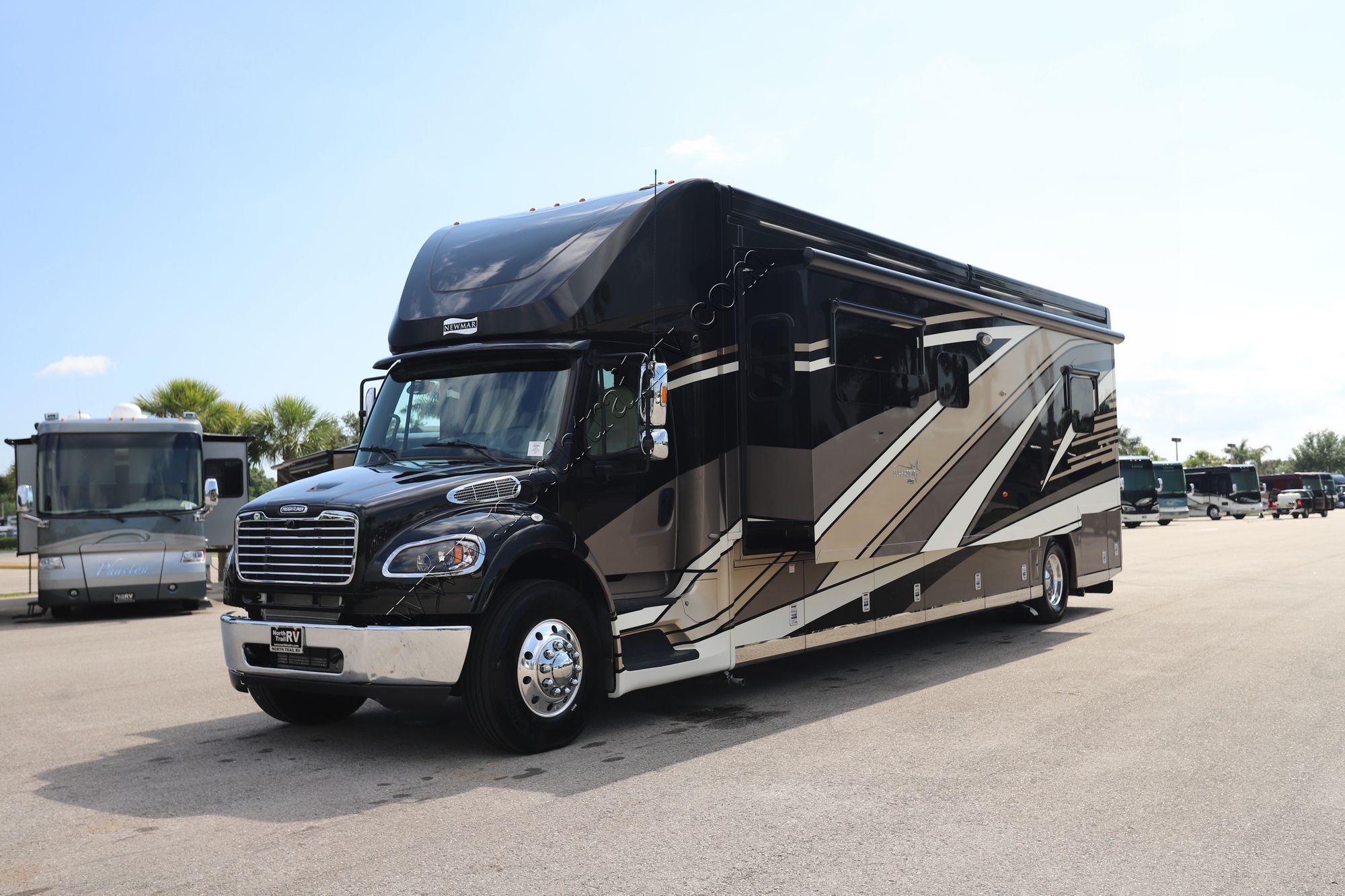 Used 2023 Newmar Super Star 4059 Super C  For Sale