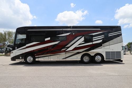 2026 Newmar Mountain Aire 3825