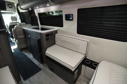 2025 Ogv Luxury V-Rv 7RLA