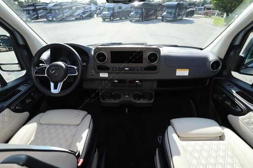 2025 Ogv Luxury V-Rv 7RLA