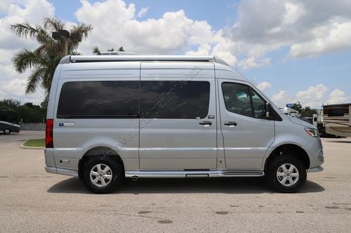 2025 Airstream Interstate 19 E1 Tommy Bahama