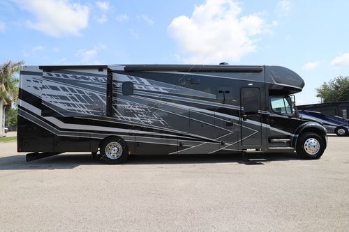 2023 Renegade Rv Valencia 38RB