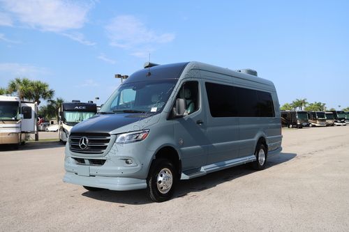 2025 Ogv Luxury V-Rv 7RLA