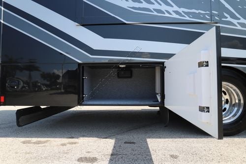 2023 Renegade Rv Valencia 38RB