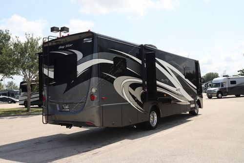 2015 Newmar Bay Star 3308
