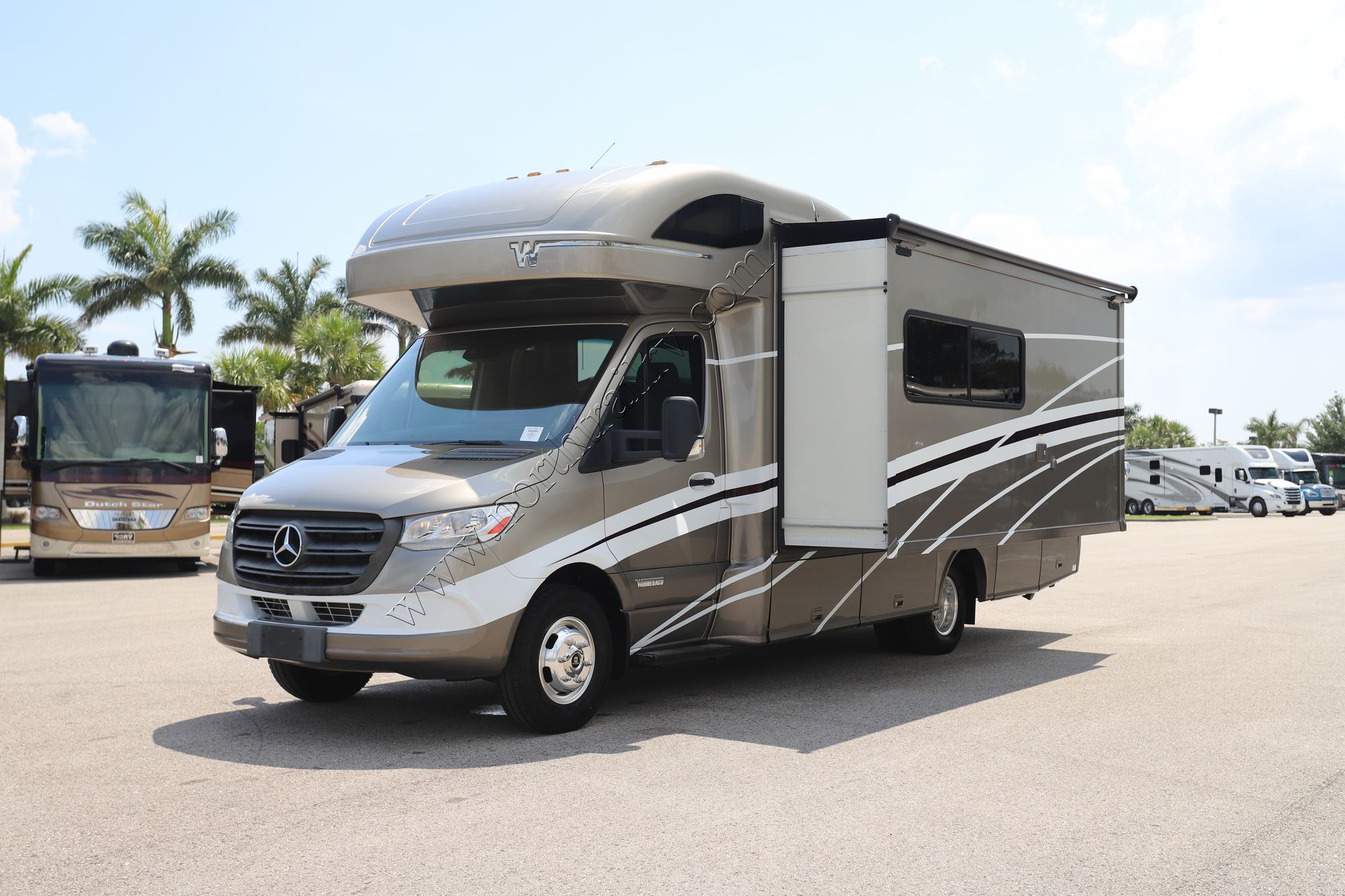 Used 2020 Winnebago Navion 24D Class C  For Sale