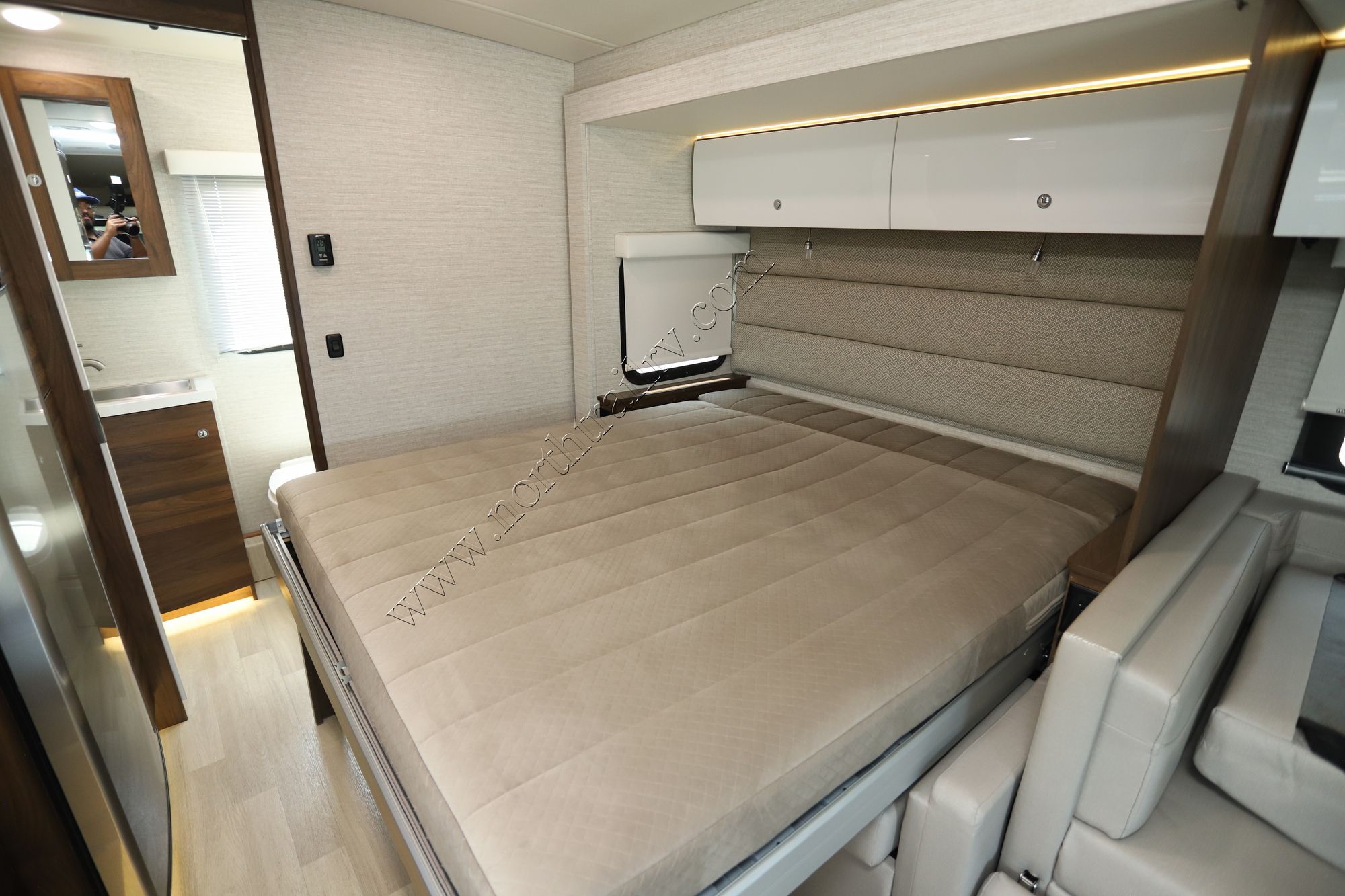 Used 2020 Winnebago Navion 24D Class C  For Sale