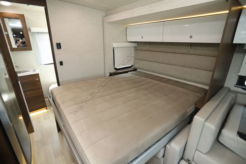 2020 Winnebago Navion 24D