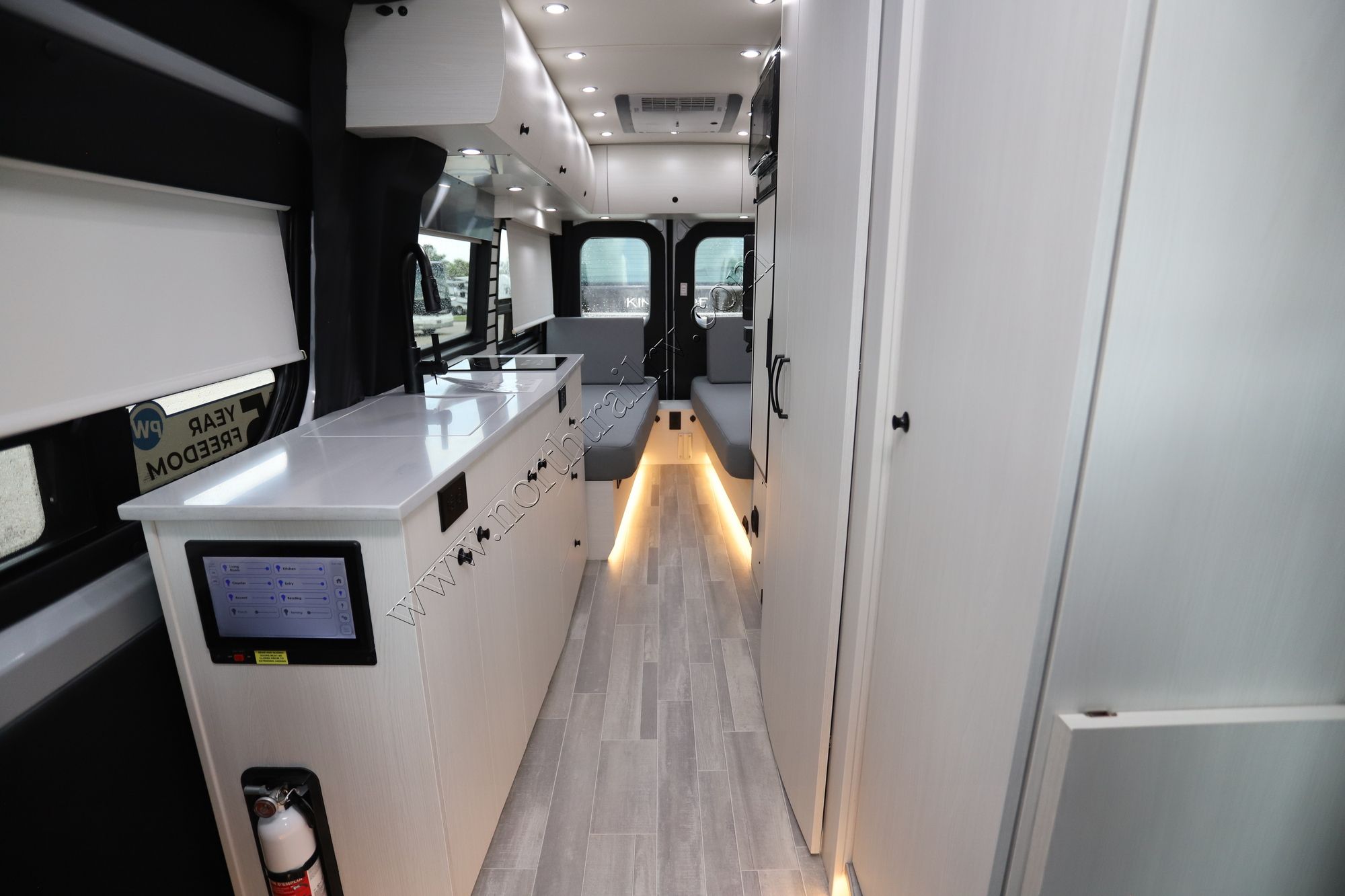 New 2025 Pleasure-Way Plateau TW Class B  For Sale