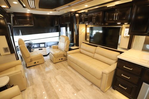 2020 Newmar London Aire 4551