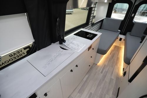 2025 Pleasure-Way Plateau TW