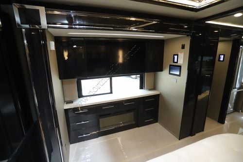 2023 Newmar King Aire 4596