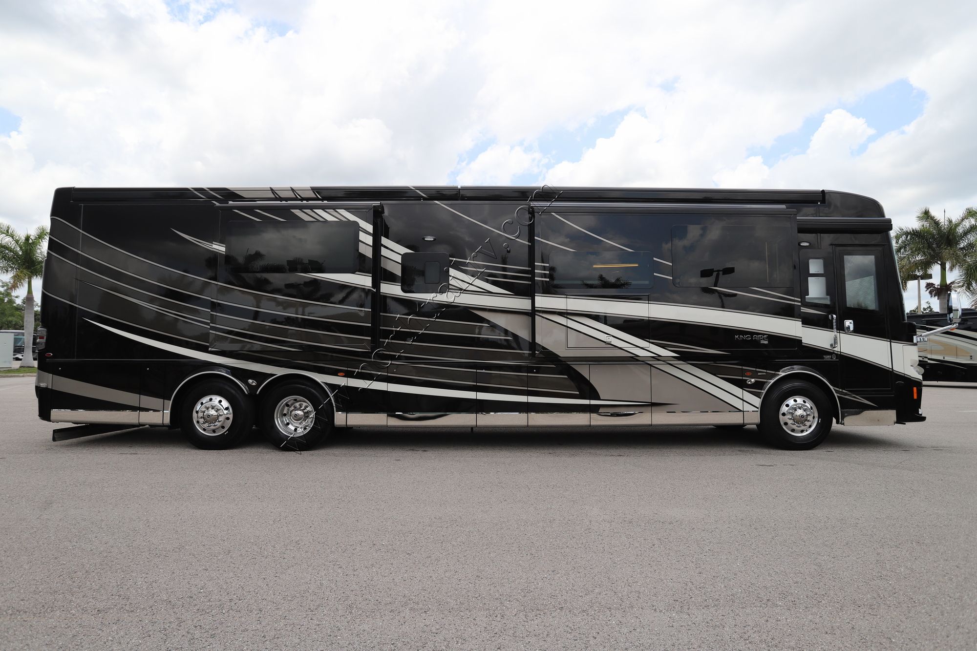 Used 2023 Newmar King Aire 4596 Class A  For Sale