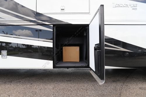 2020 Newmar London Aire 4551