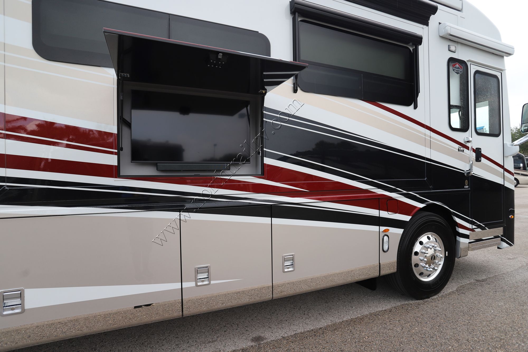 New 2026 Newmar Dutch Star 4369 Class A  For Sale