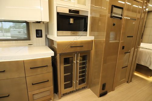 2026 Newmar King Aire 4596