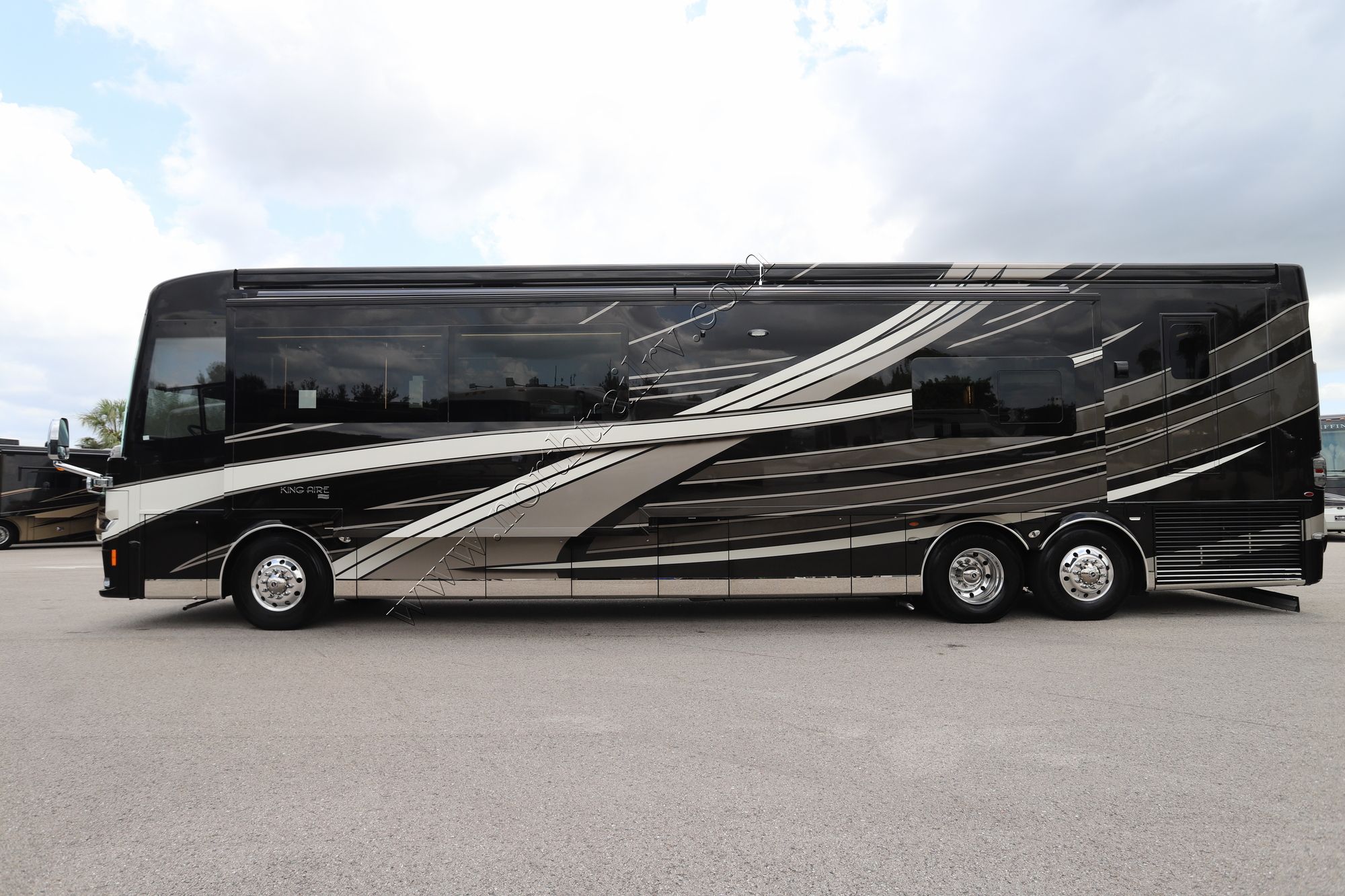 Used 2023 Newmar King Aire 4596 Class A  For Sale