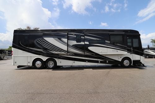 2020 Newmar London Aire 4551