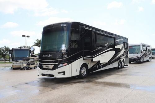2020 Newmar London Aire 4551