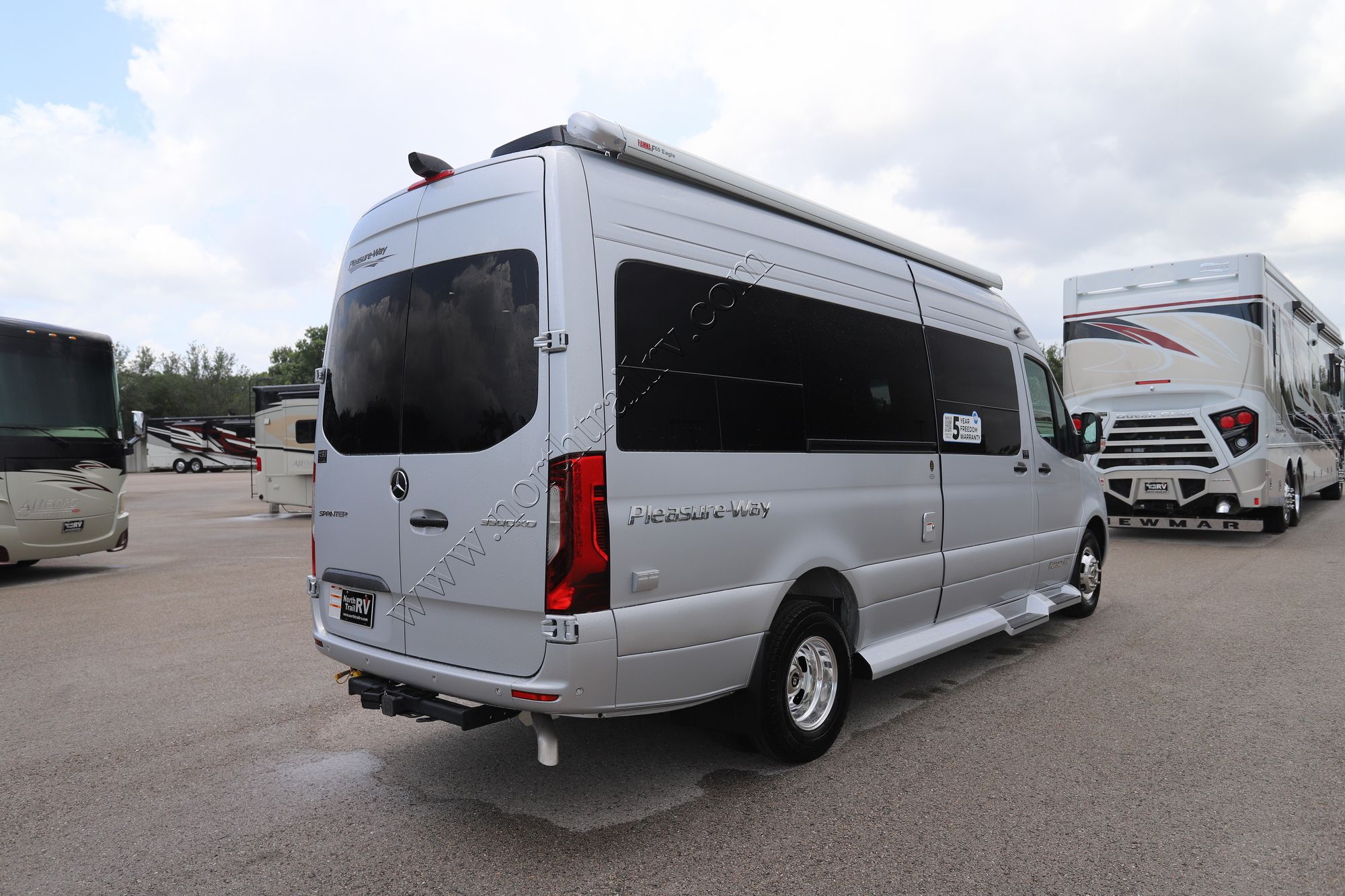 New 2025 Pleasure-Way Plateau TW Class B  For Sale