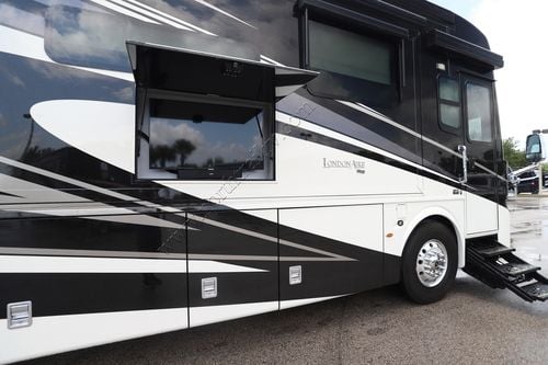 2020 Newmar London Aire 4551