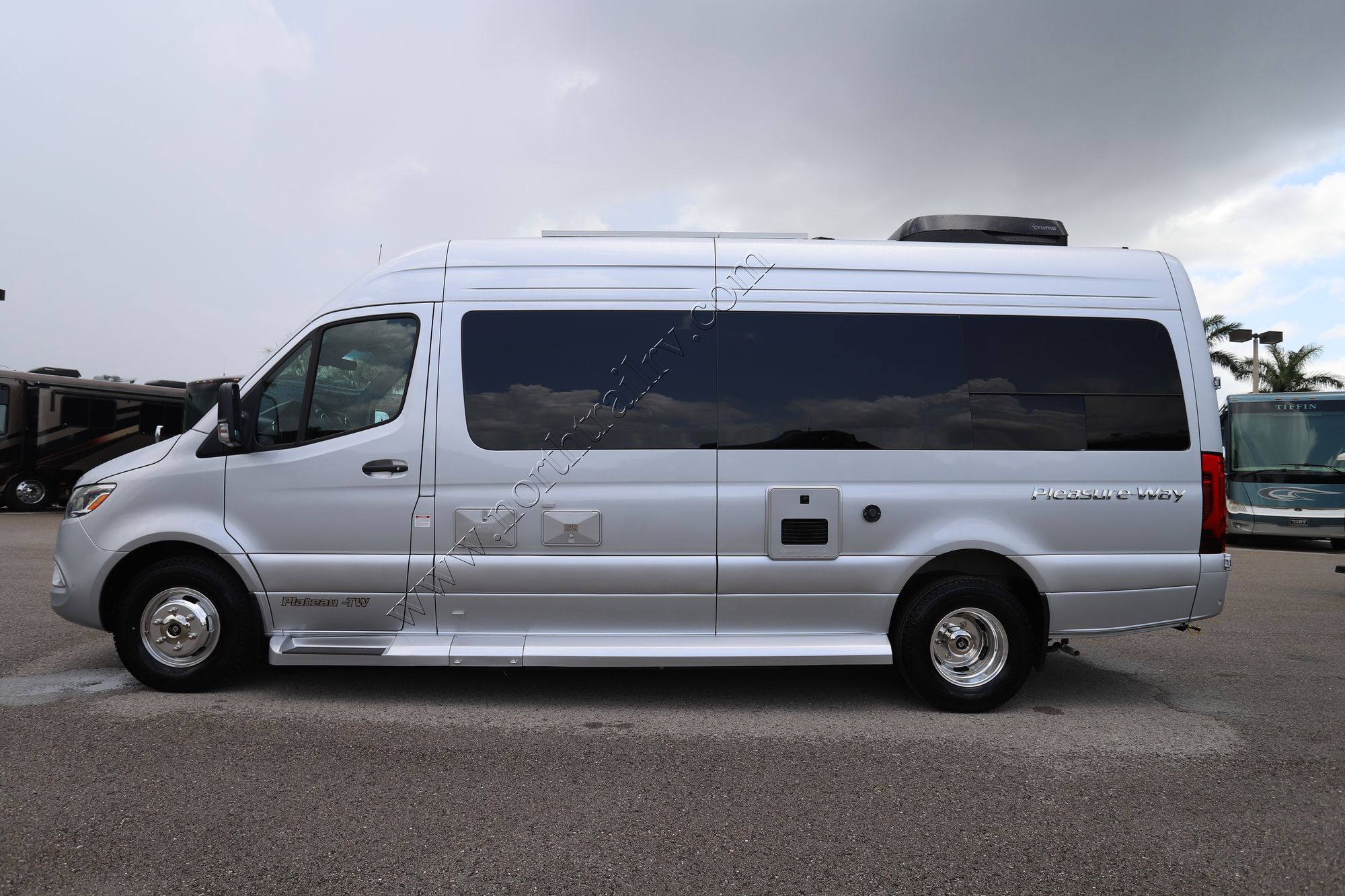 New 2025 Pleasure-Way Plateau TW Class B  For Sale