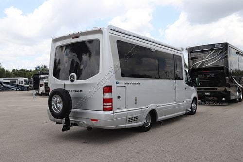 2025 Airstream Atlas Tommy Bahama